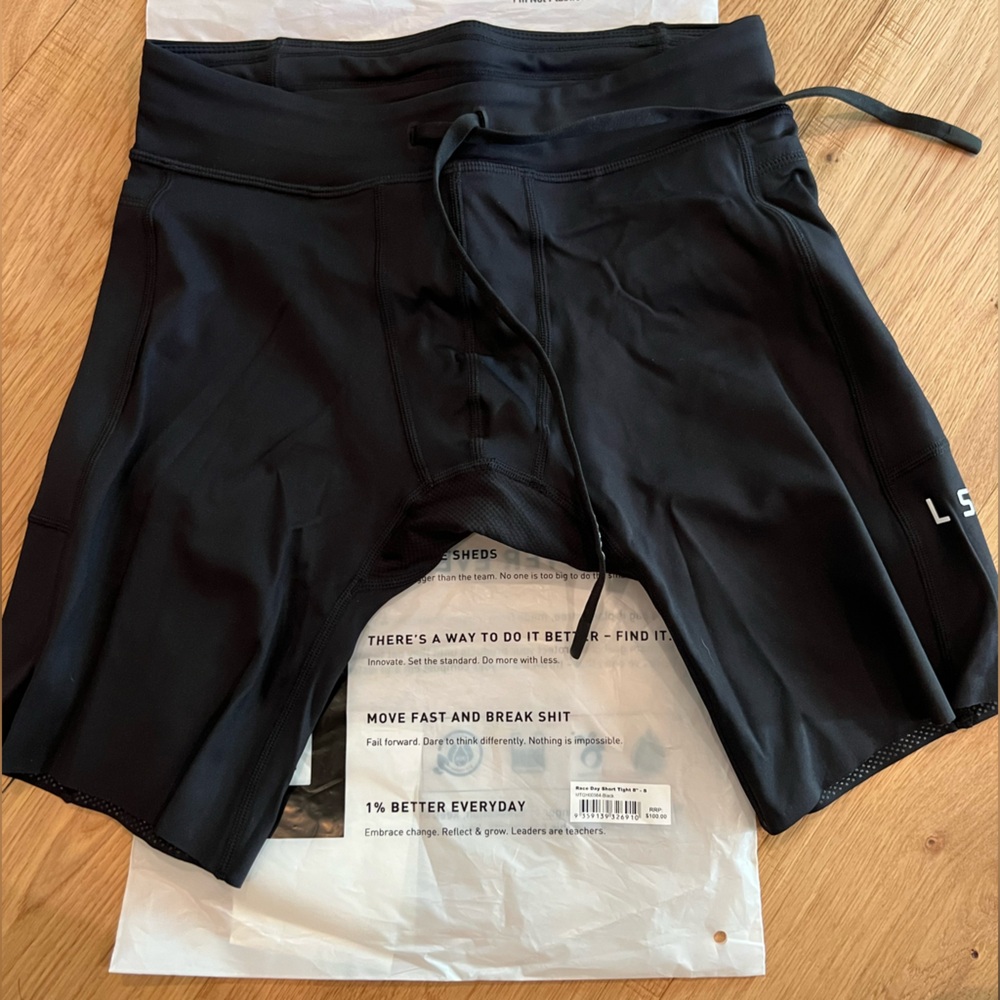 Black Race Day Short Tight 8"